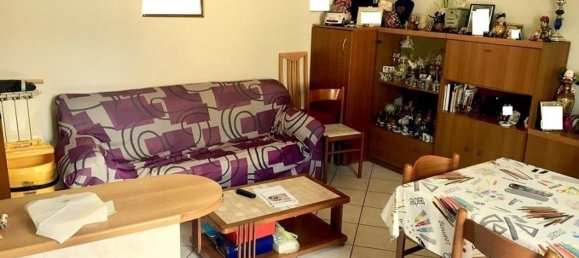 3 rooms Apartment in Borgo San Lorenzo, Italy No. 74132 6