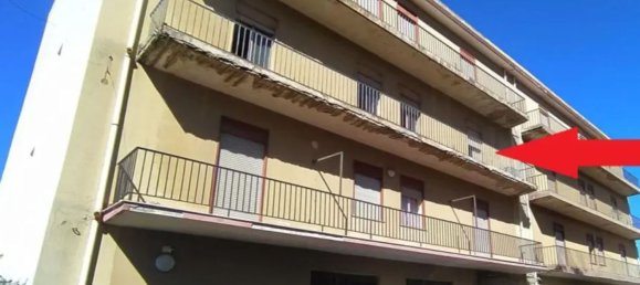 7 rooms Apartment in Reggio Calabria, Italy No. 36192 2