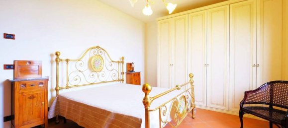 4 bedrooms Villa in Montepulciano, Italy No. 197174 19