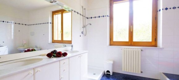 4 bedrooms Villa in Montepulciano, Italy No. 197174 21