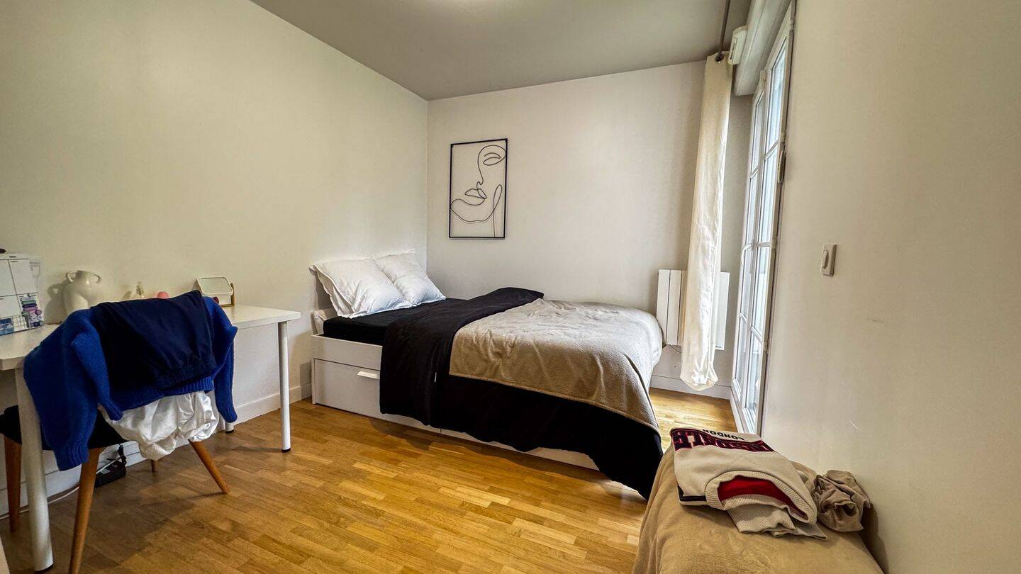 3 bedrooms Apartment in Saint-Cyr-l'Ecole, France No. 333815