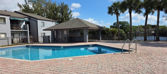 3 dormitorios propiedad comercial en venta en Miami, Miami-Dade, Florida, USA № 615603 14