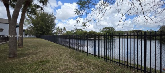3 dormitorios propiedad comercial en venta en Miami, Miami-Dade, Florida, USA № 615603 23
