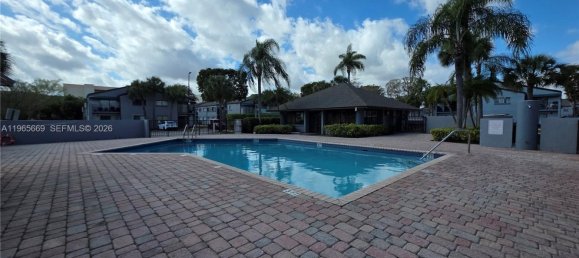 3 dormitorios propiedad comercial en venta en Miami, Miami-Dade, Florida, USA № 615603 18
