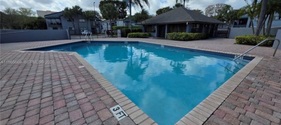 3 dormitorios propiedad comercial en venta en Miami, Miami-Dade, Florida, USA № 615603 19