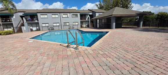3 dormitorios propiedad comercial en venta en Miami, Miami-Dade, Florida, USA № 615603 15