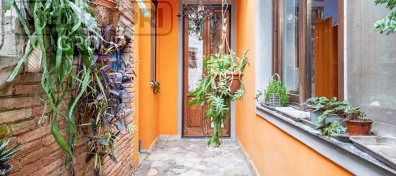 6 rooms Duplex in Florence, Italy No. 214662 19