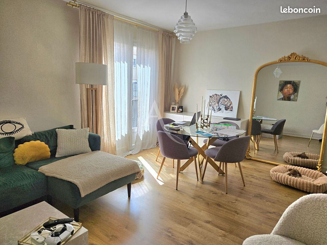 2 bedrooms Apartment in Orleans, France No. 334054