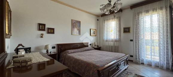 Villa de 4 habitaciónes en Colle Umberto, Italy No. 273717 34