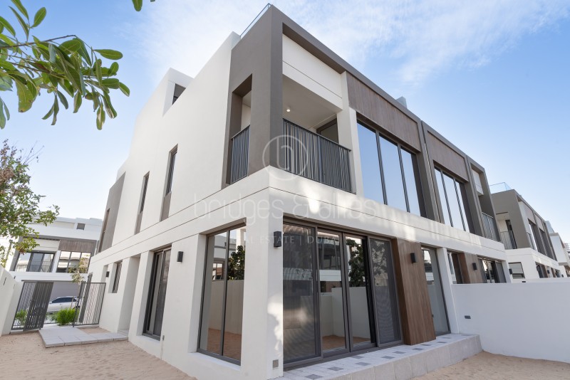 4 Schlafzimmer Villa in Dubai, UAE, Nr. 67992