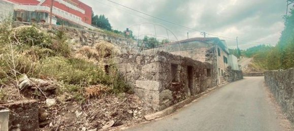 3 bedrooms House in Guimaraes, Portugal No. 182697 12