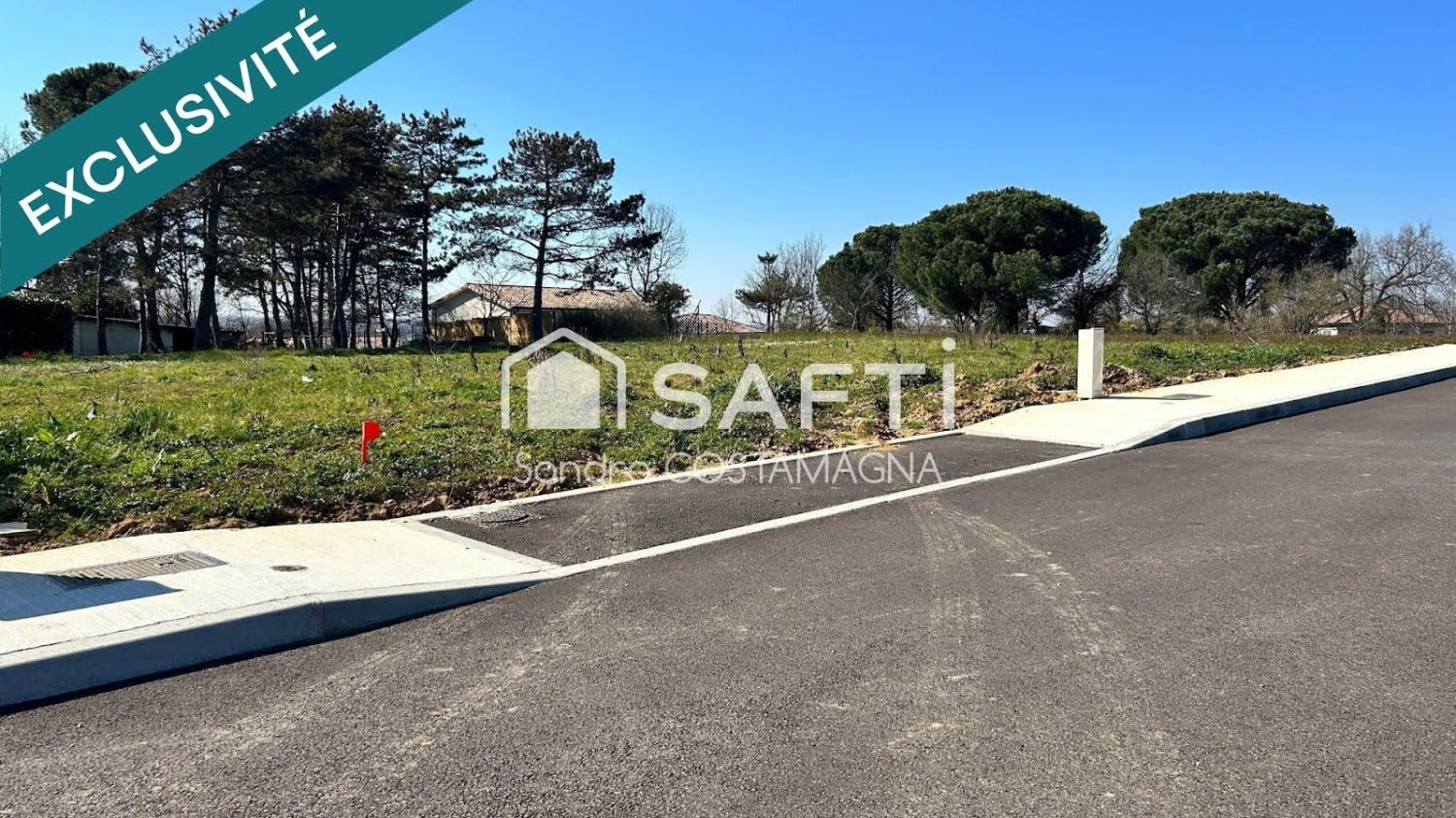 Terreno en Montbartier, France 594 m² No. 65337