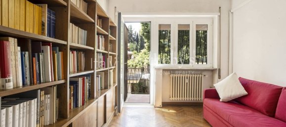 5 bedrooms Apartment in Rome, Italy No. 321559 8