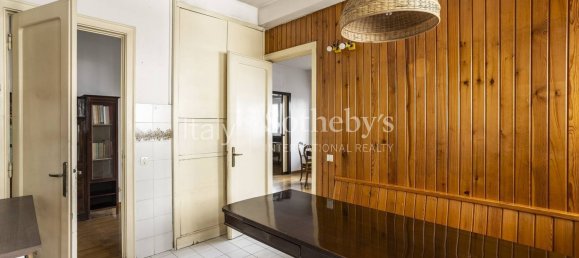 5 bedrooms Apartment in Rome, Italy No. 321559 16