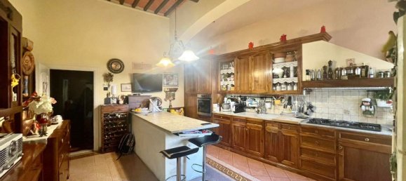6 rooms Apartment in San Miniato, Italy No. 124491 11
