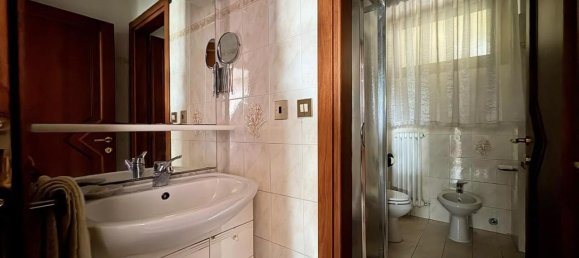 Квартира с 4 комнатами в Пиза, Италия № 32759 13