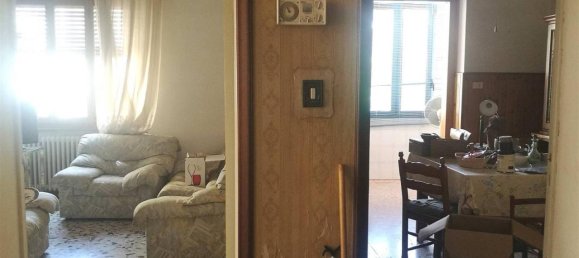 Apartamento de 4 divisões em San Giovanni Valdarno, Italy N.º 32815 9
