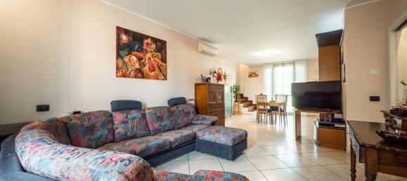 4 Schlafzimmer Doppelhaus in Fidenza, Italy, Nr. 322307 4