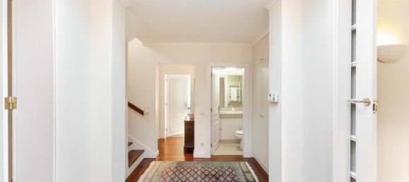 3 bedrooms House in Cascais, Portugal No. 110650 10