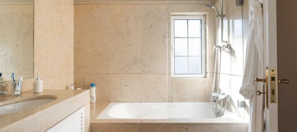 3 bedrooms House in Cascais, Portugal No. 110650 17