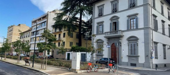 4 غرف نوم شقة في Florence, Italy رقم 331259 7