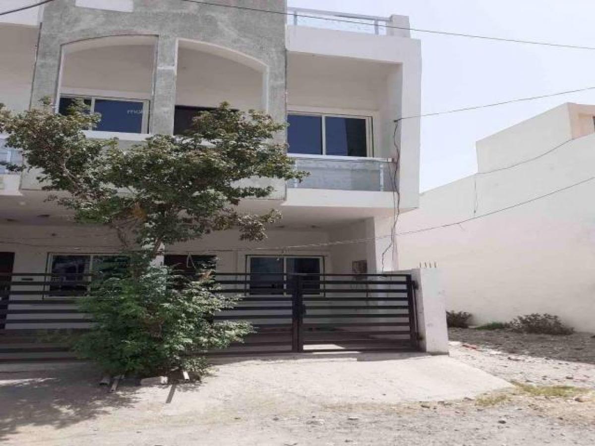 3 bedrooms House in Indore, India No. 26244