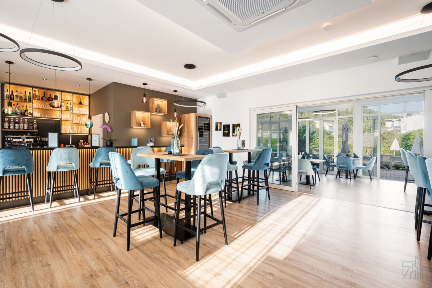 Propiedad comercial de 2 habitaciónes en Velden am Worther See, Austria No. 30917