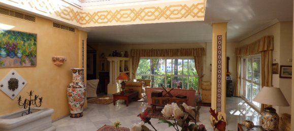 9 bedrooms Villa in Mijas, Spain No. 35118 3