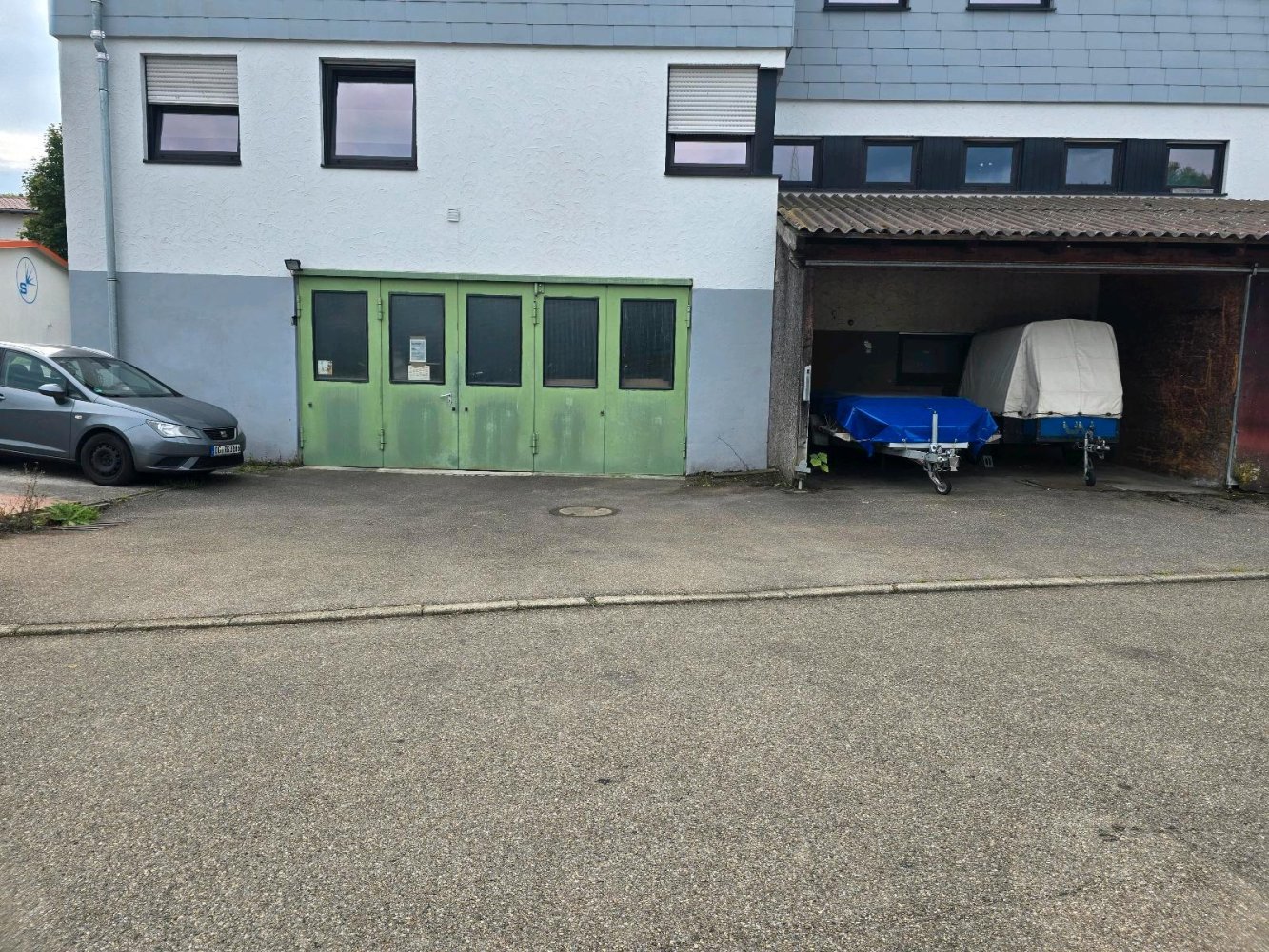 Entrepôt à Esslingen, Germany 200m² No. 334717