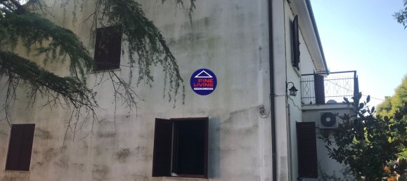 8-salle Maison à Pesaro, Italy No. 310638 2