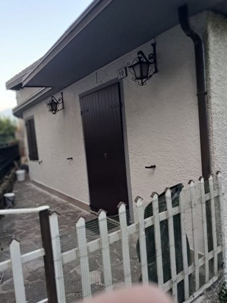 4 bedrooms House in Ventasso, Italy No. 385531