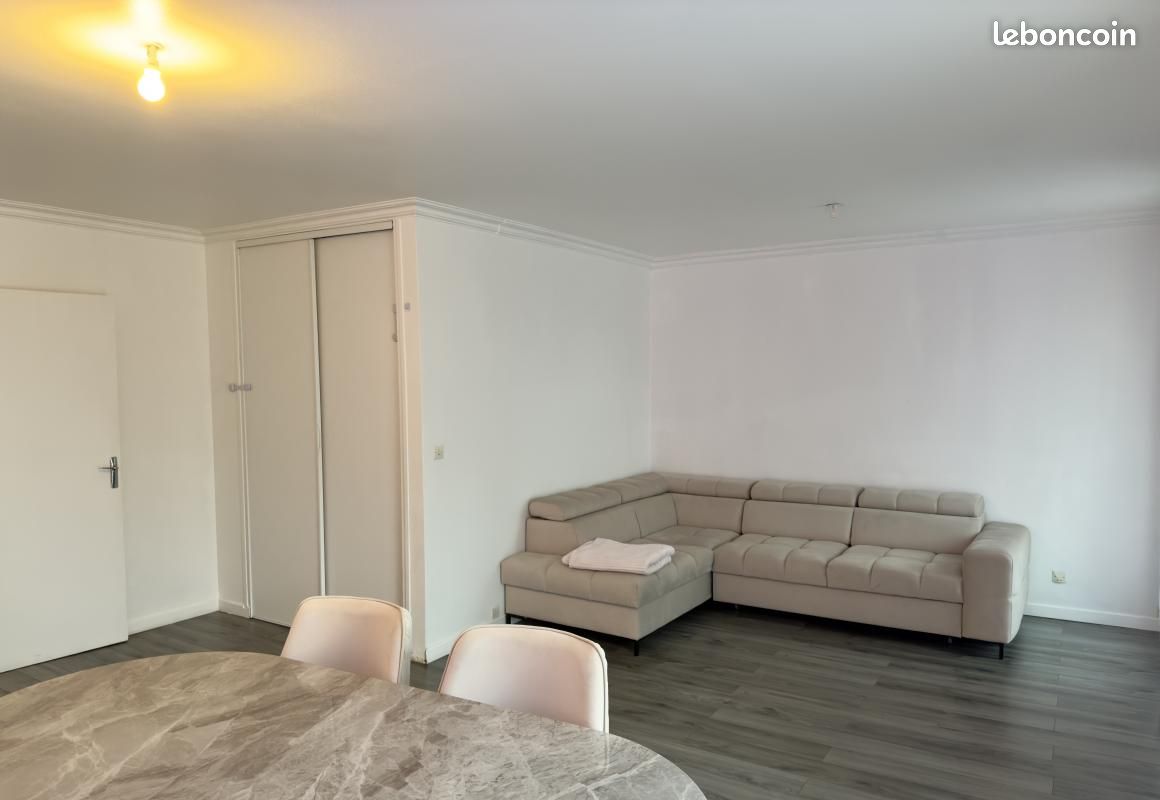 2 Schlafzimmer Wohnung in Dreux, France, Nr. 157087