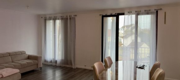 2 Schlafzimmer Wohnung in Dreux, France, Nr. 157087 2