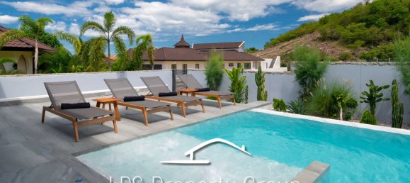 5 bedrooms Cafe / restaurant in Hua Hin, Thailand No. 6631 5