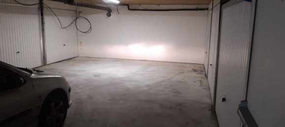 13m² Garage in Marseille, France No. 331493 4