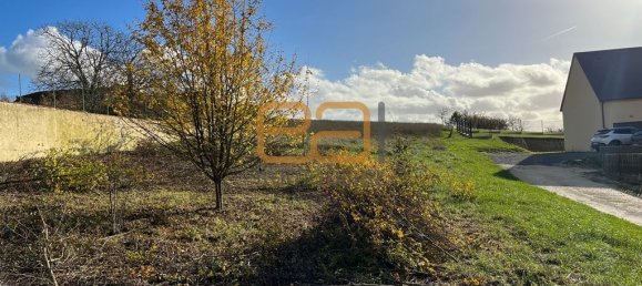 5234m² Land in Loches, France No. 90953 2