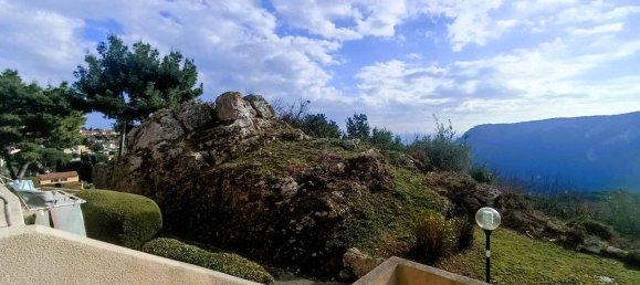 2-salle Appartement à Finale Ligure, Italy No. 213439 20