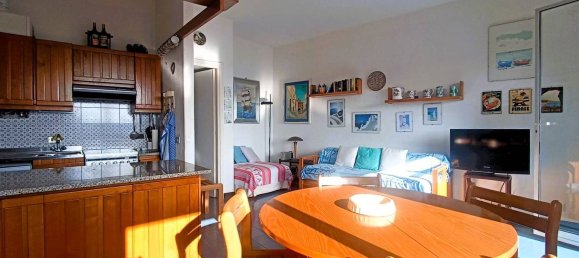 2-salle Appartement à Finale Ligure, Italy No. 213439 8