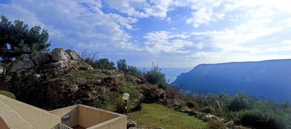 2-salle Appartement à Finale Ligure, Italy No. 213439 21