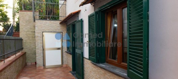 Вилла с 5 комнатами в Неаполь, Италия № 32304 12