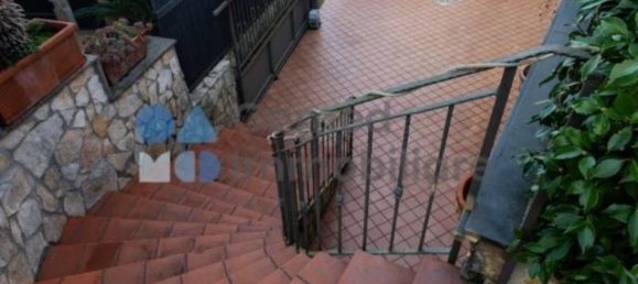 Вилла с 5 комнатами в Неаполь, Италия № 32304 4