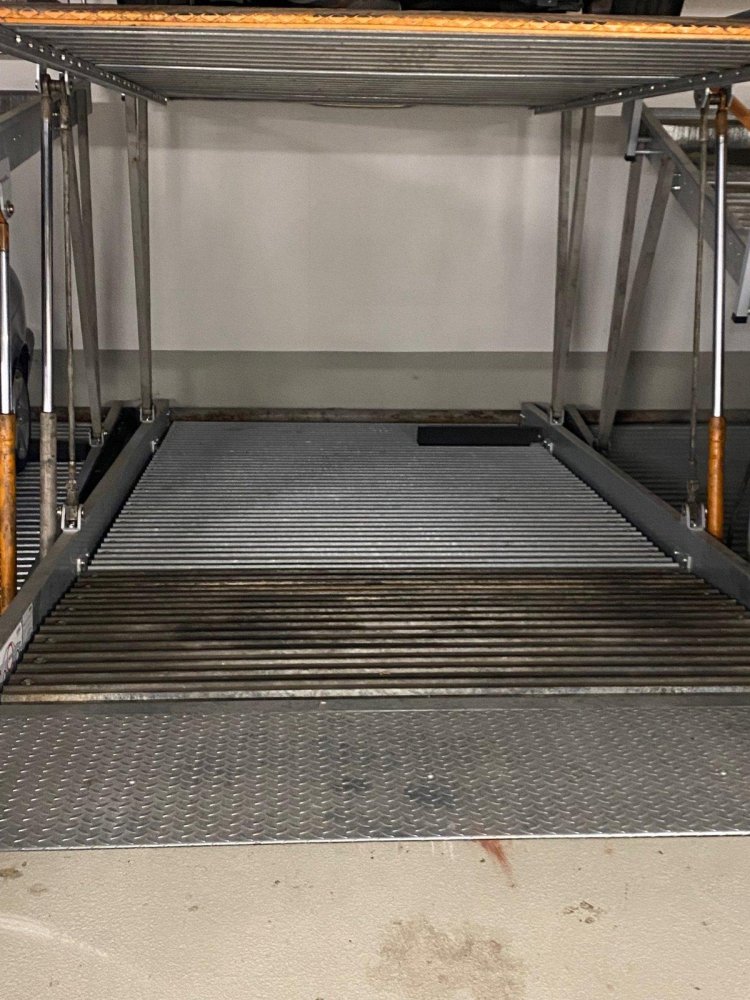  Parking in Munich, Germany No. 346559