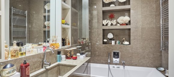 1 bedroom Apartment in Paris, France No. 346372 10