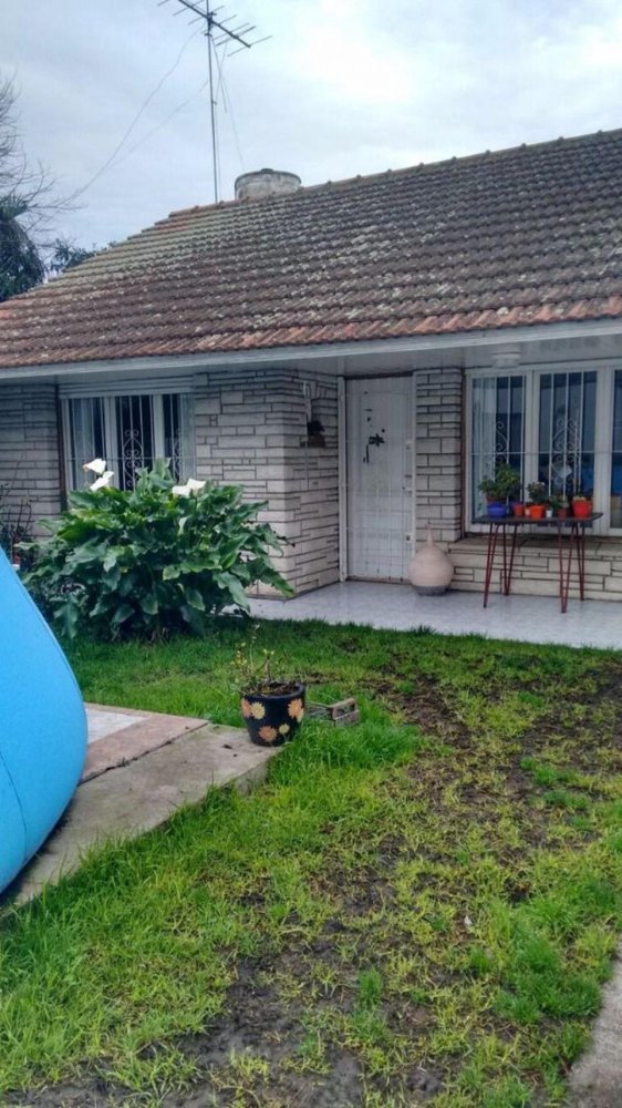 2 bedrooms House in Mar del Plata, Argentina No. 83834