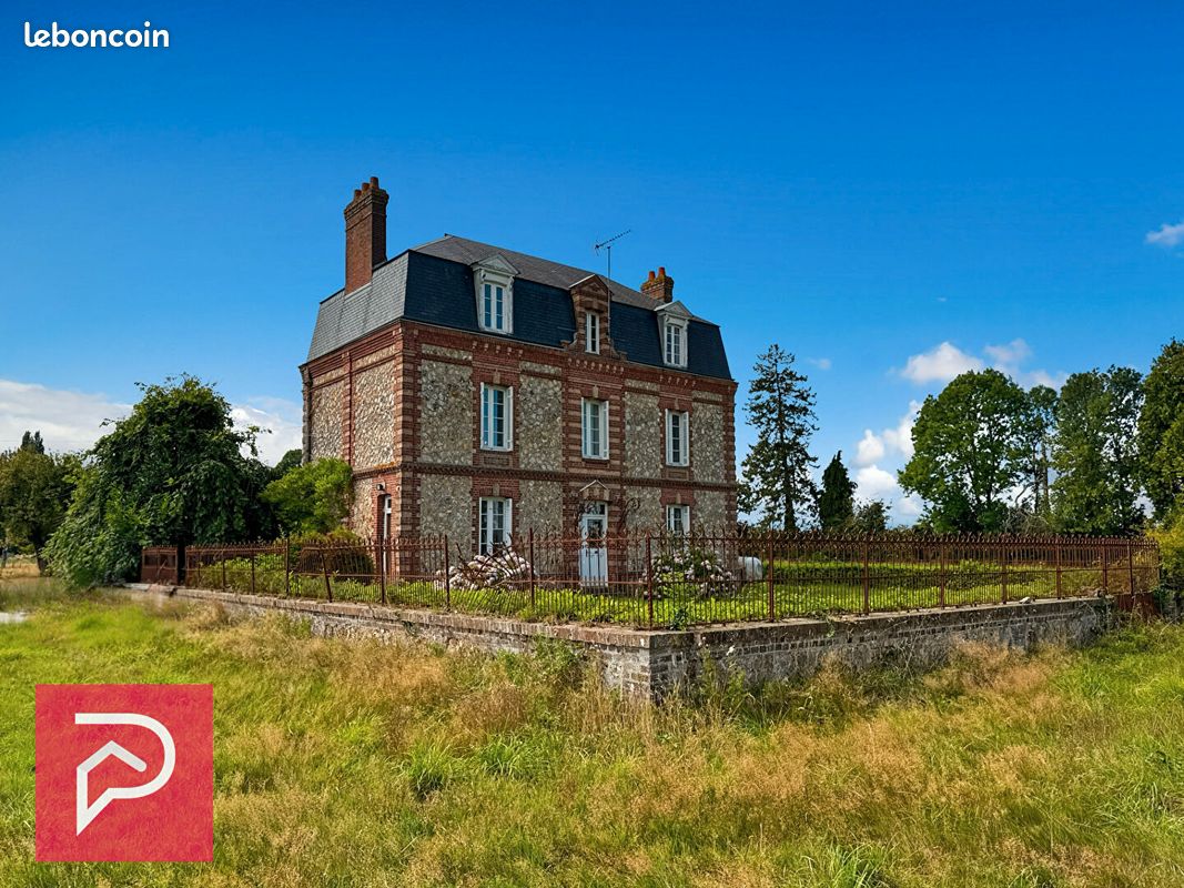 5 bedrooms House in Bernay, France No. 353084