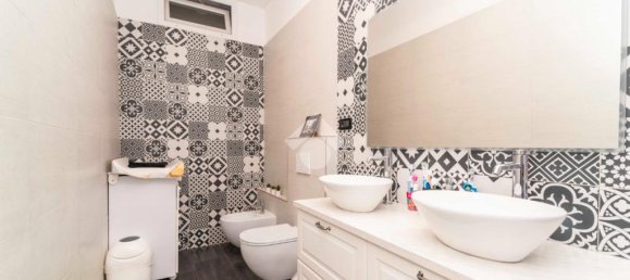 2 bedrooms Apartment in Grugliasco, Italy No. 322119 7