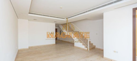 4 bedrooms Villa in Jumeirah Village Circle, UAE No. 24948 2