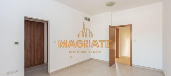 4 bedrooms Villa in Jumeirah Village Circle, UAE No. 24948 7