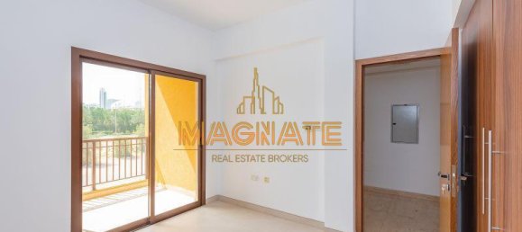 4 bedrooms Villa in Jumeirah Village Circle, UAE No. 24948 11