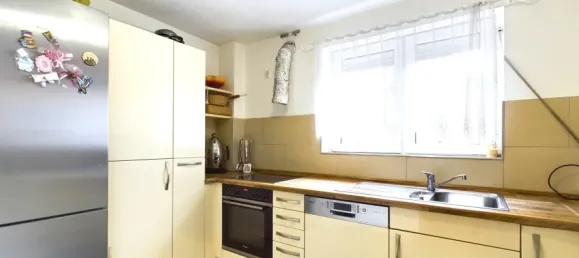 Здание с 5 комнатами в Баден-Вюртемберг, Германия № 38100 6